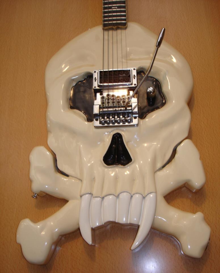 Dracula-Guitar-Skull
