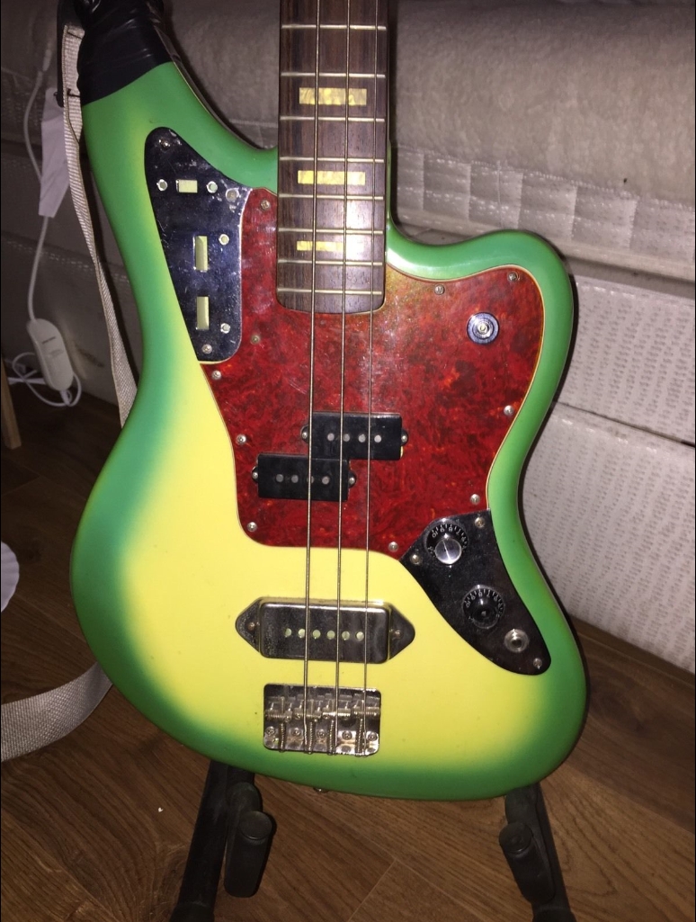 Yet Another Frankenstein Guitar : Jaguar Bass With P90 !