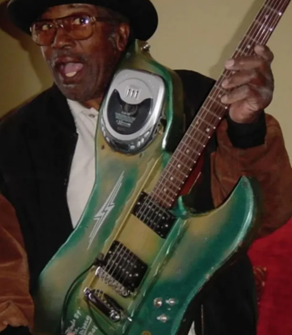 The Amoeba: Bo Diddley’s DIY Guitar Extravaganza!