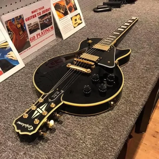 Guitar Anatomy 101: The Les Paul Headstock That’s All Wrong!